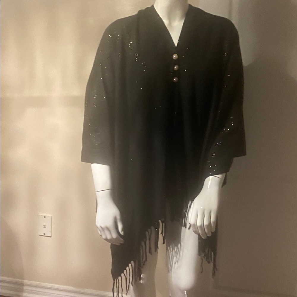 Sparkling shawl by Jessica McClintock one size fits all - Picture 3 of 10